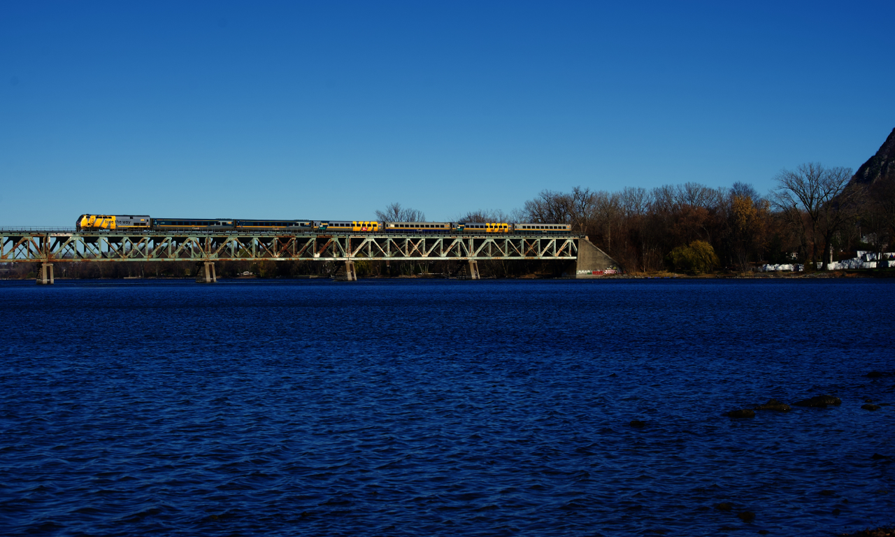 Starting this past weekend, VIA Rail began running running weekends-only VIA 624 and VIA 637 between Ottawa and Quebec City. Here VIA 624 has an LRC set as it crosses the Richelieu River, rare for a line that is normally 100% Siemens.