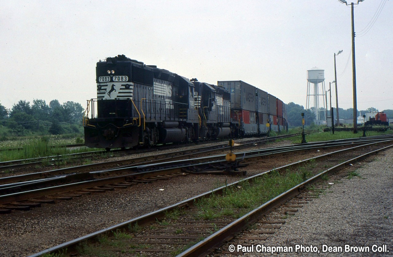 NS GP50 7083 and NS SD40-2 3278 westbound for Dain City.