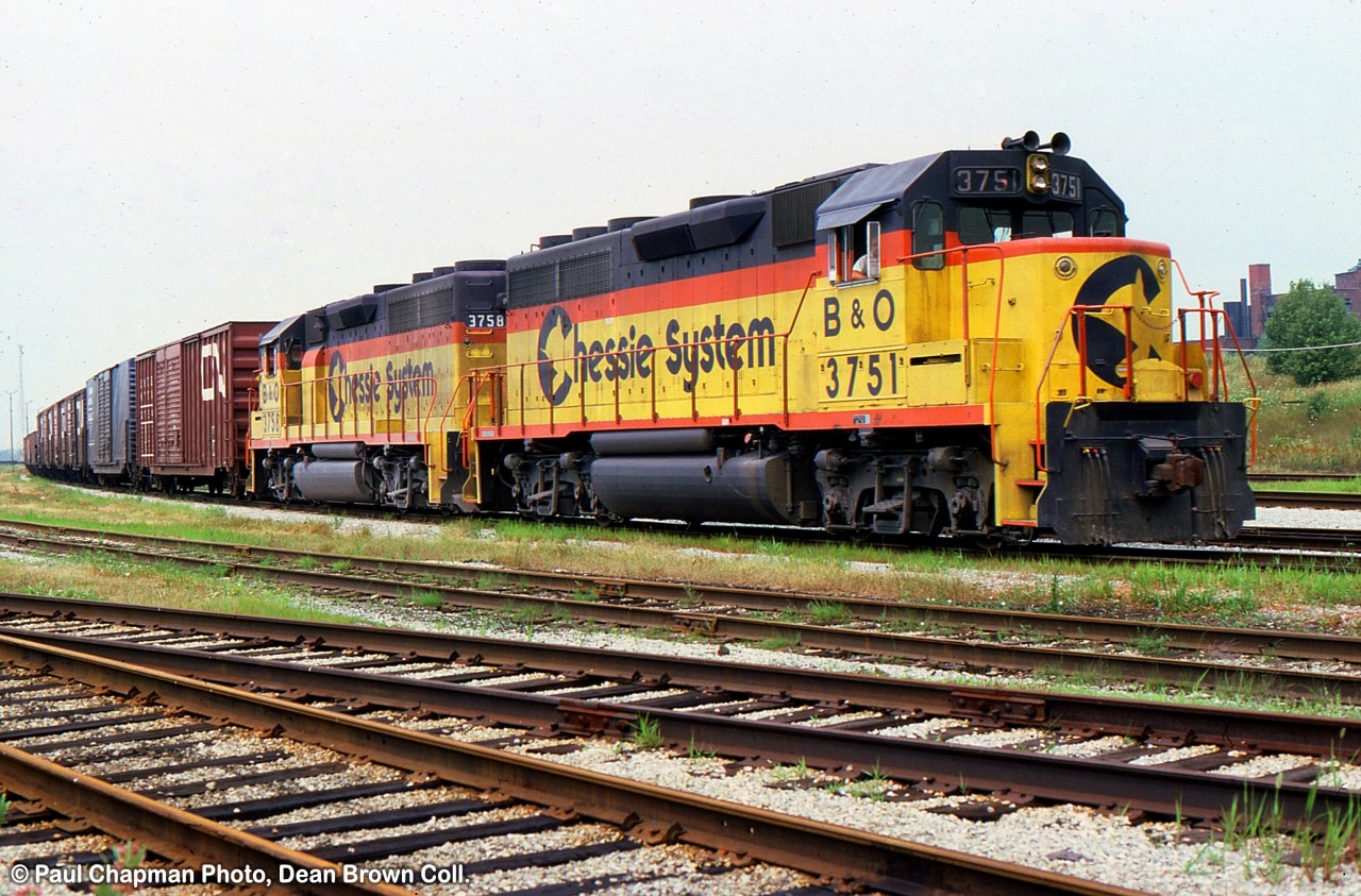 Eastbound: B&O GP40 3751 and B&O GP40 3758 at Fort Erie, ON