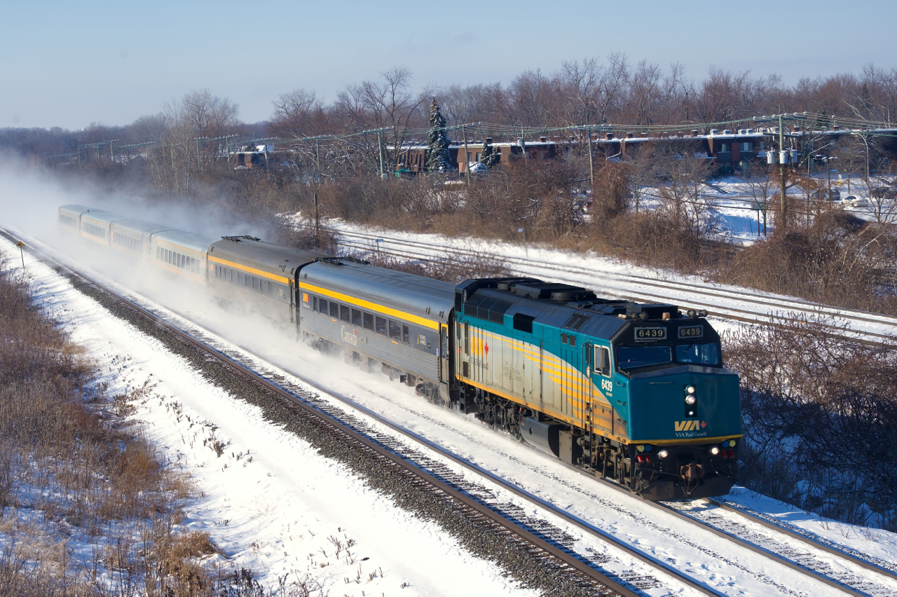 VIA 60 heads east with two HEP cars and four LRC cars.