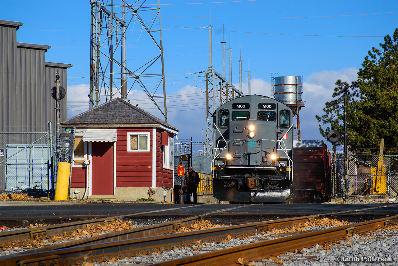 Since my last visit in early October, motive power at HOPA's Niagara Port Services (former Bioveld?) operation has been swapped from one GP9 to another, with LDSX 4100, the former CN 4100, assuming this role.  This operation has become quite busy, with trains operating almost, if not daily (thanks GC), usually with about 15-20 cars on each trip.Of note, HOPA's green SW1200RSu 1305, was seen parked in Allanburg yard this morning with stacks capped.  Bioveld logos have been replaced with NPS, Niagara Port Services lettering, also seen on the former Hayes-Dana plant building.