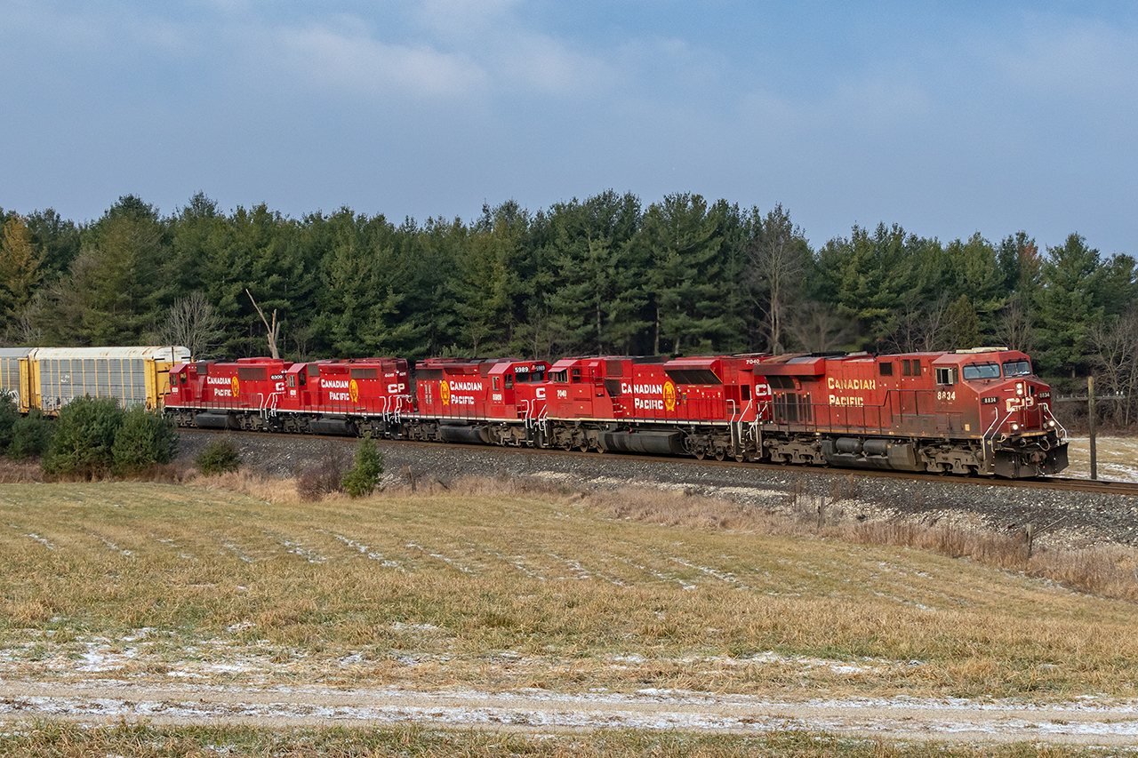 It's nice when a theory is correct. Knowing the 3 GM's came off 137 at Wolverton last night, I figured the first eastbound that had work would lift them. Happily arriving after sunrise, 5 pretty clean units including 3 classics (formerly known as the triplets), 134 heads on their last leg to Toronto.