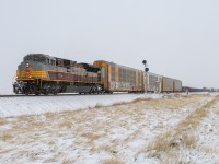 With the snow flying on the prairies, I wasn’t planning on getting out trackside - but how could I say no, after hearing 7014 west calling a signal departing Medicine Hat. 