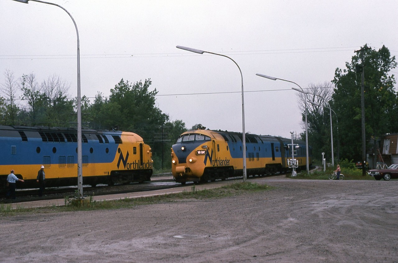 Two TEE trains meet at Washago