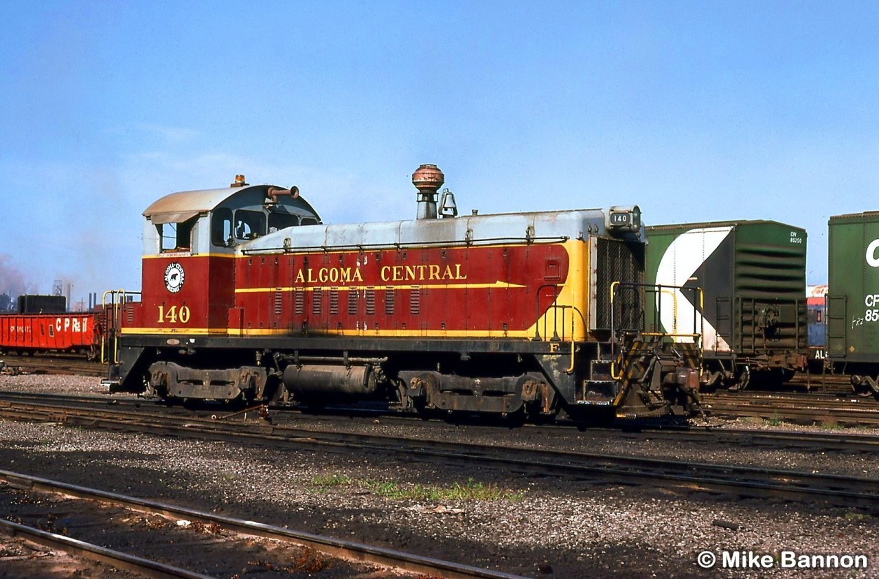 ACR SW* 140 hard at work in the Soo yard!