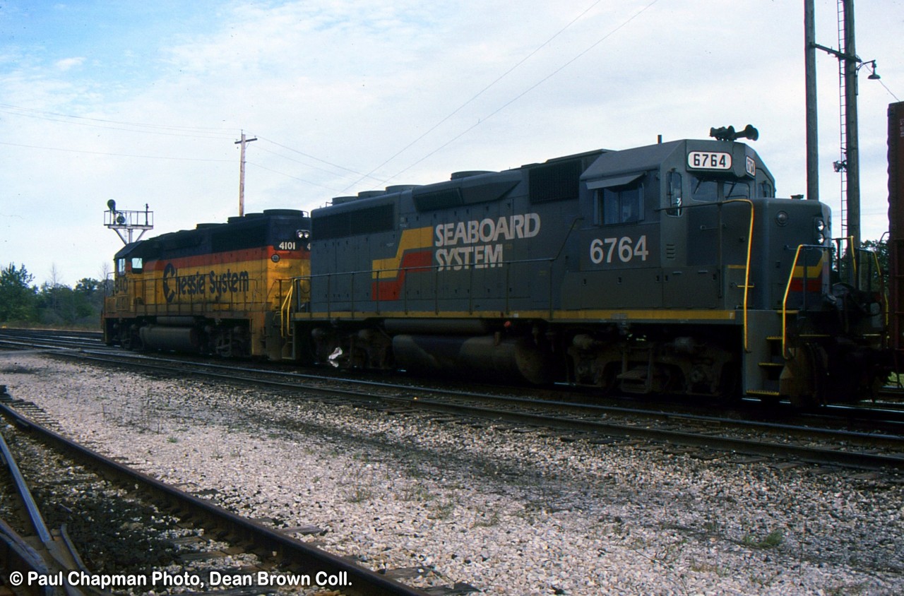 CSX SBD GP40 6764 and B&O GP40-2 4101 are heading southbound at Montrose Yard.