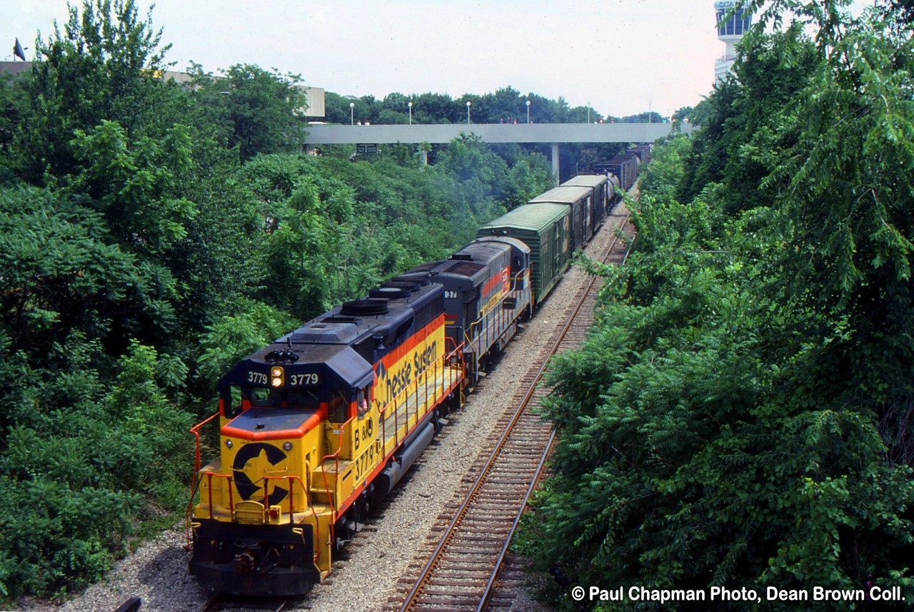 CSX NI42, CSX GP40 3779, and CSX B23-7 3137 on the CP Hamilton Sub are heading southbound towards Niagara Falls, NY.