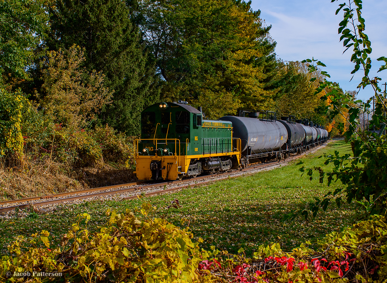 With work in Amherstburg complete, Essex Terminal Railway's 0630 Job is seen negotiating the curves through the town of LaSalle as their near Windsor and Ojibway Yard.