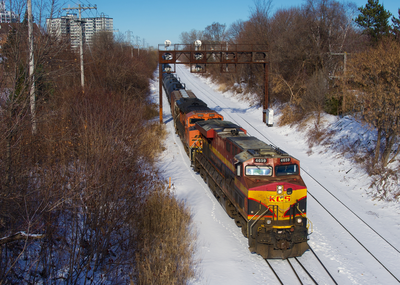 CPKC 528 departing Robbie Burns with a new crew onboard and both units up front (usually this train has one at each end).