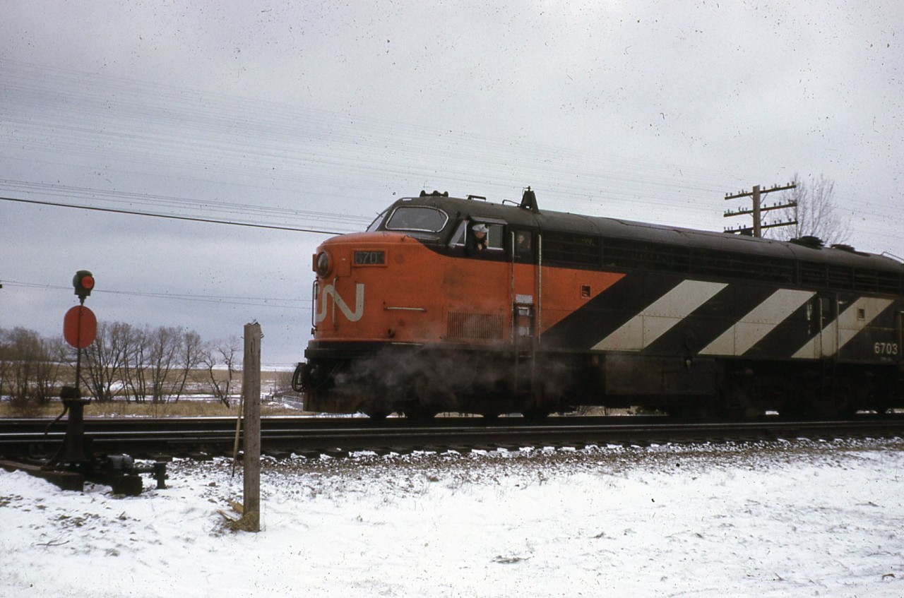 C Liner 6703 loading passengers at Bowmanville
Wayne Hannan photo