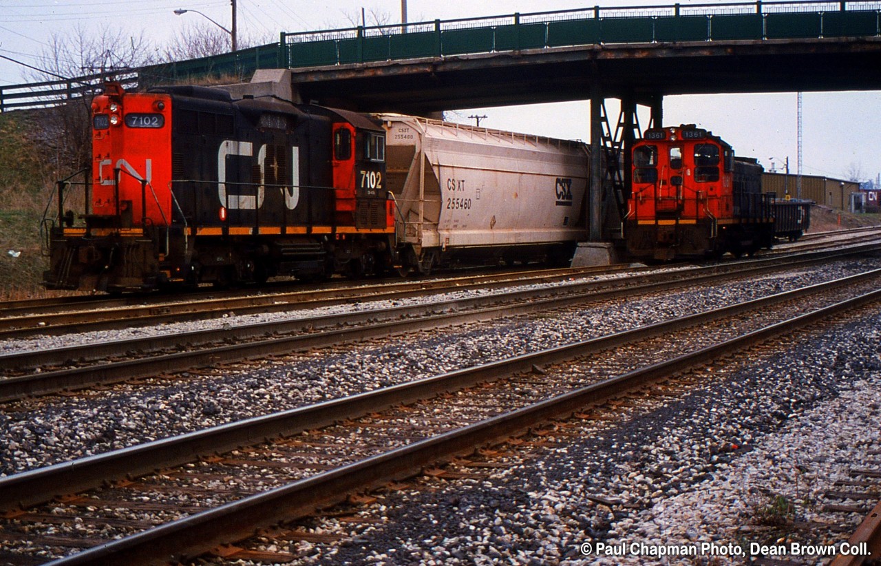 CN SW1200RS 7102 and CN SW1200RS 1361