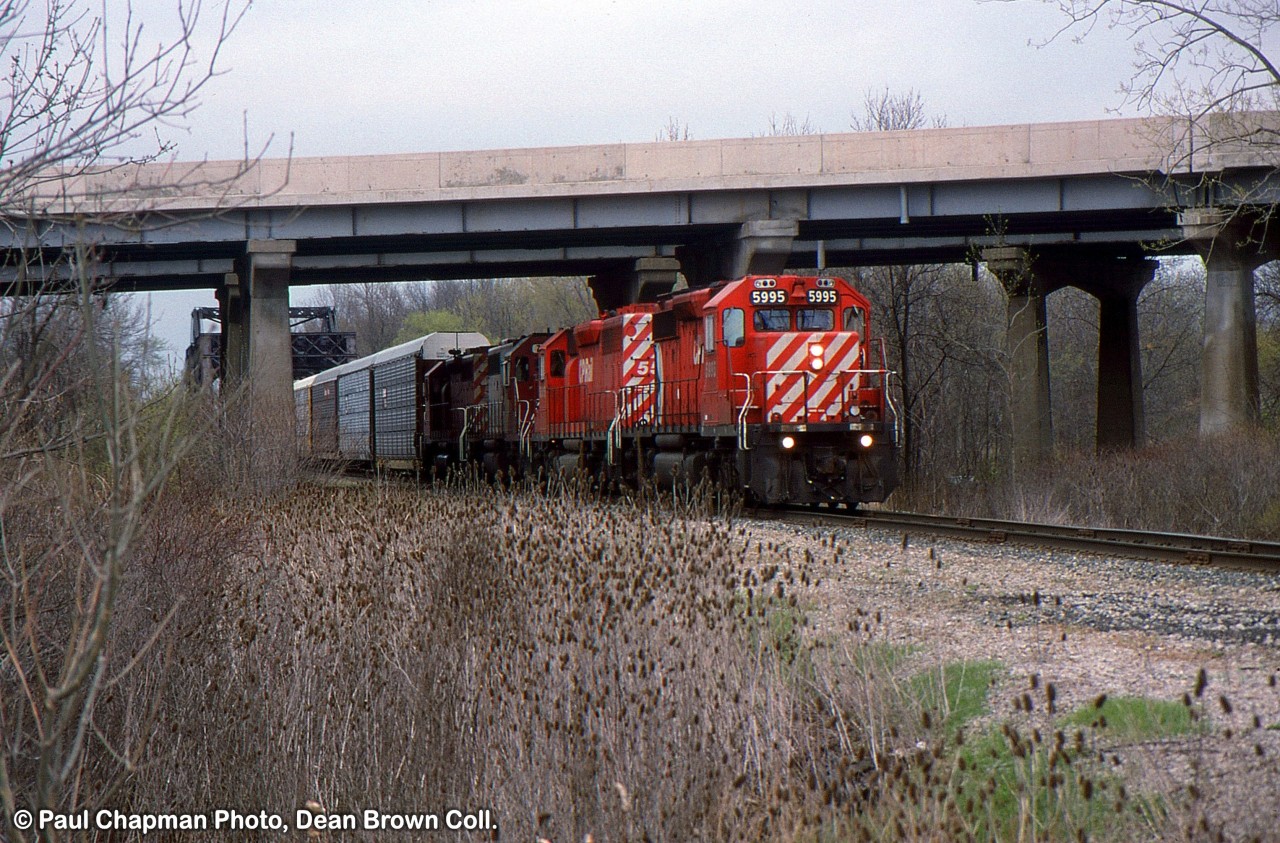 CP 5995 North Departing Montrose at Mile 6 on the CP Hamilton Sub.