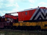 CN crane 50022 showing off her new paint scheme.