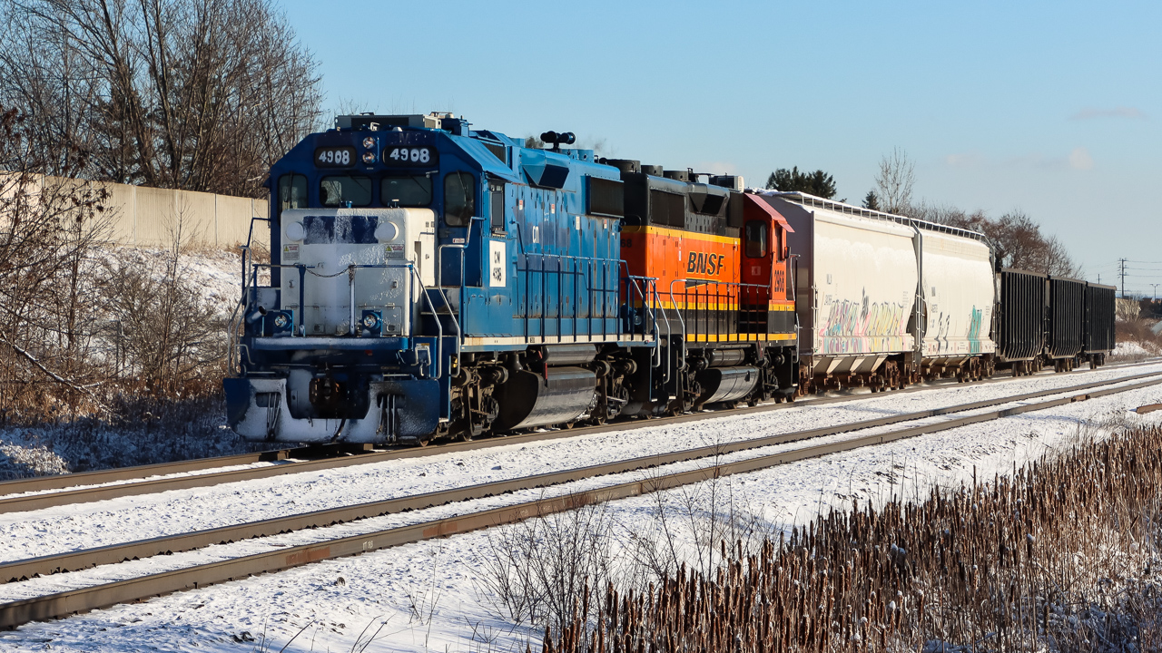 Eastbound L551 with a short train passing Mile 44 preparing to stop at Tansley for a meet with a westbound.