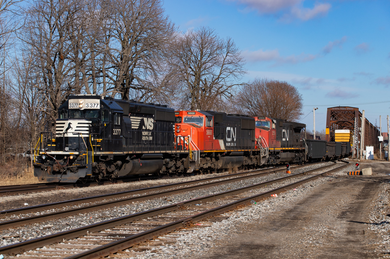 The Wabash coming over with what I recall was a pretty huge train. They'd spend the next several hours making a mess of the yard, and may have even outlawed over here if memory serves. I wouldn't stick around - 531 would be leaving Port Rob soon with 3115 on point.