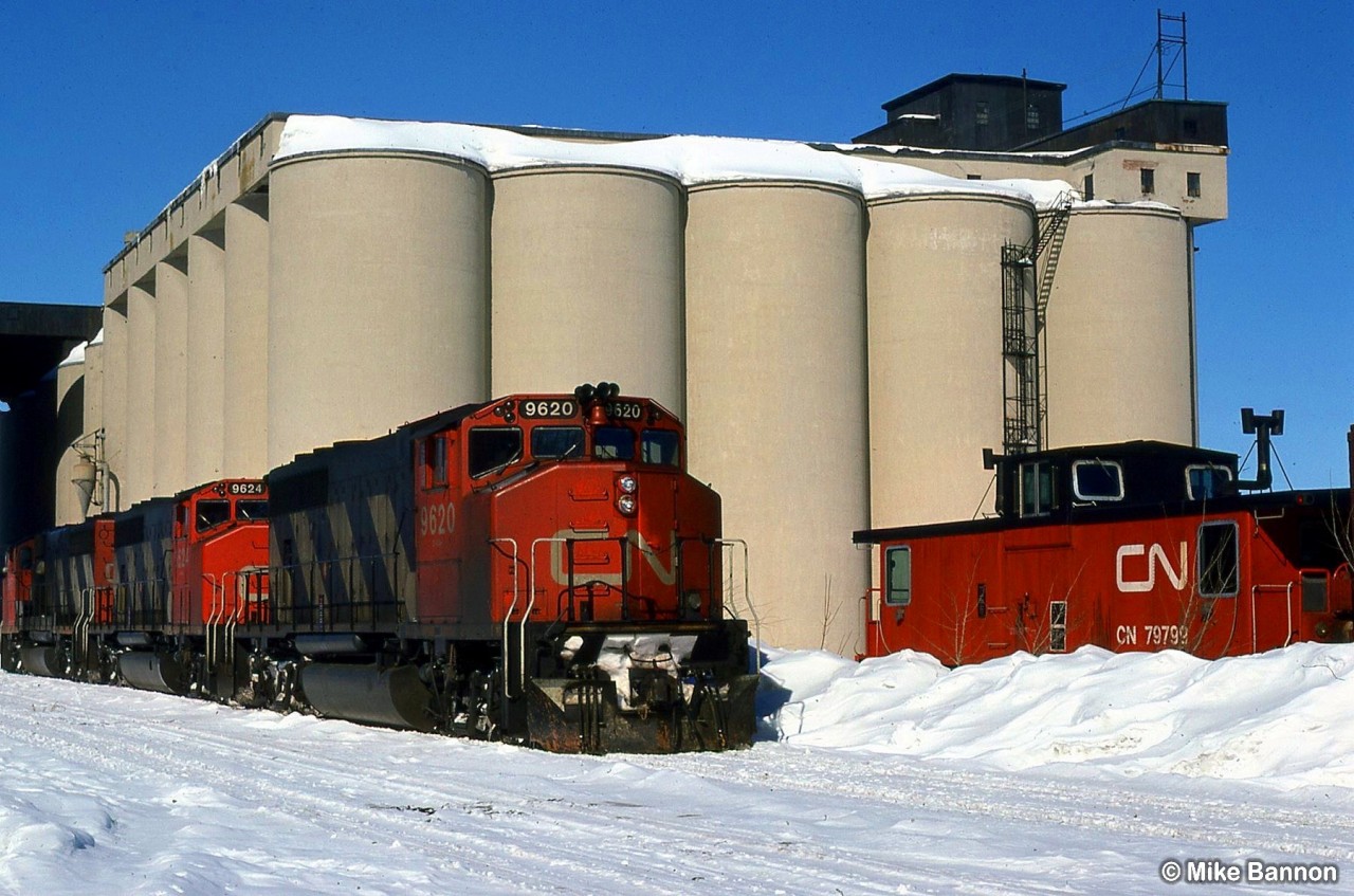 The Mac Yard transfer power resting at Tiffin Elevator. This whole complex was demolished some years later.