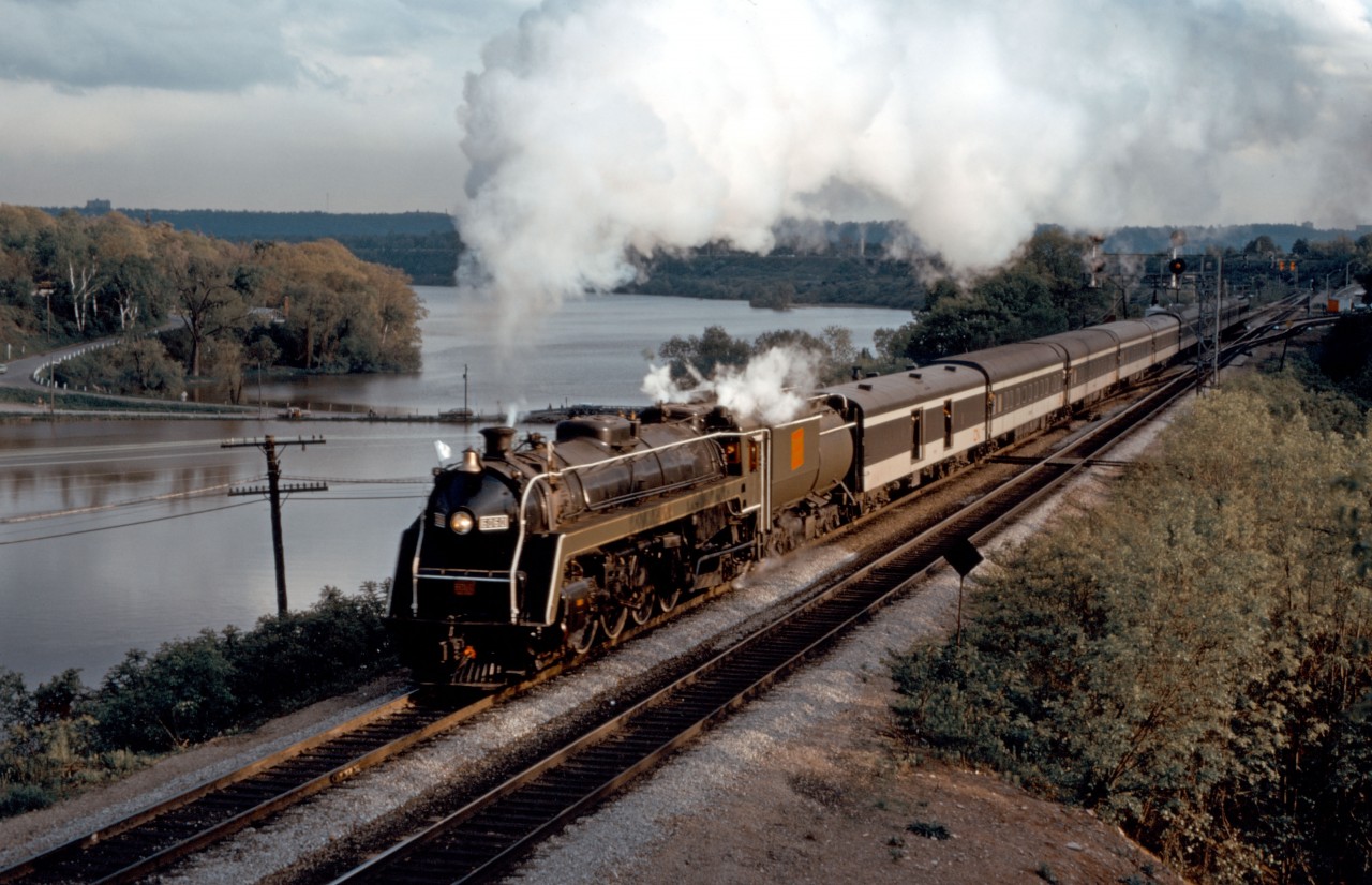 As the shadows move in, CN 6060 heads east through Bayview. The 1970s were pretty good years for steam locomotives in Ontario between Canadian National (6218 then 6060), Ontario Rail (136 and 1057), and Bytown Railway Society (1057 and 1201).