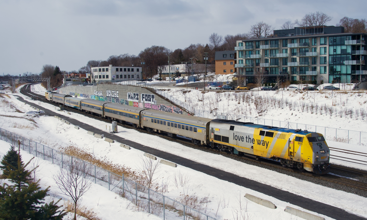 VIA 24 in Montreal with an unusual consist. Full or nearly full stainless steel consists are no longer seen east of Ottawa. VIA 900 is up front and VIA 914 brings up the rear.