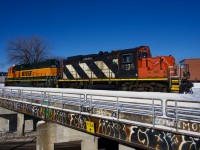 CN 500's power is running arounds its train with CN 4139 & BNSF 2262 as it passes over Wellington Street.