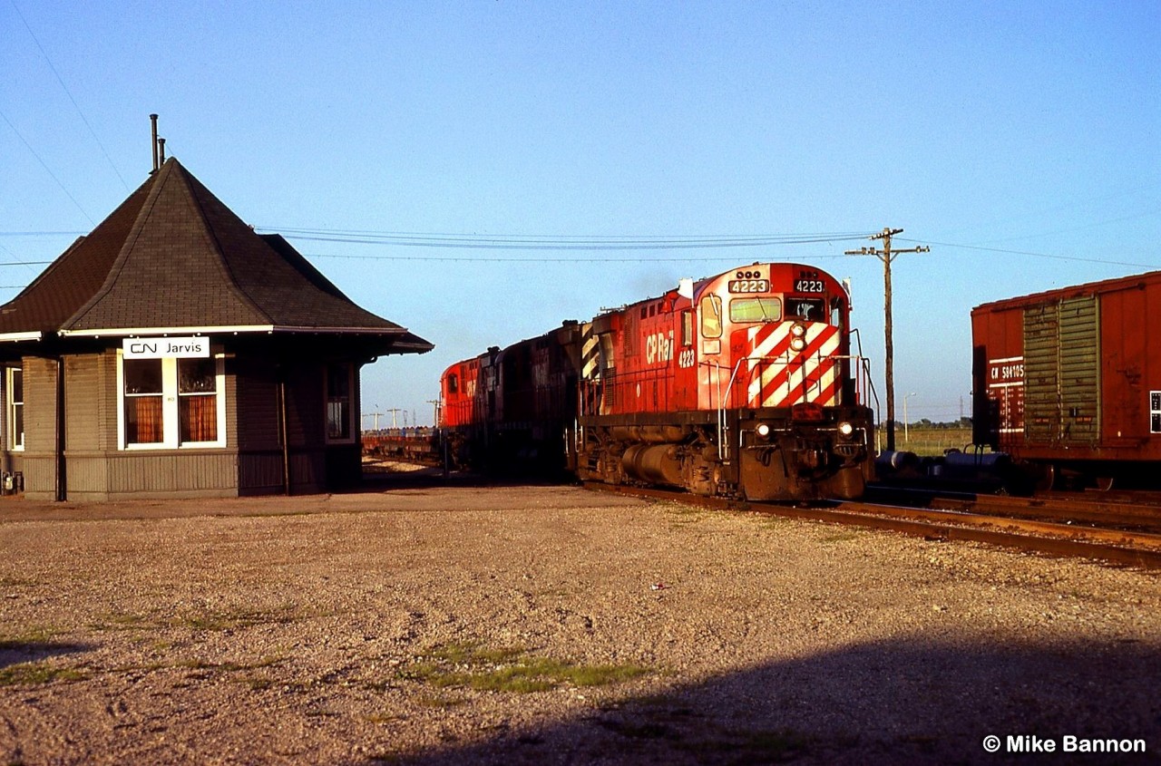 CP 4223 and sisters returning from Nanticoke with steel oads