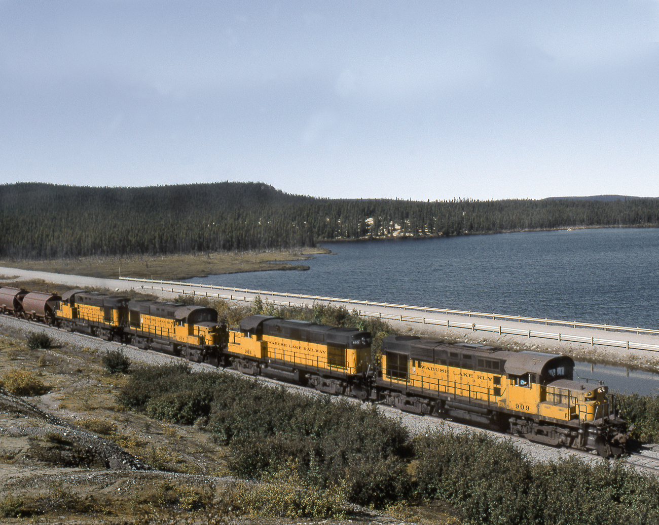 Railpictures.ca - Bill Hooper Photo: 4 Wabush Lake Railway RS18′s with ...