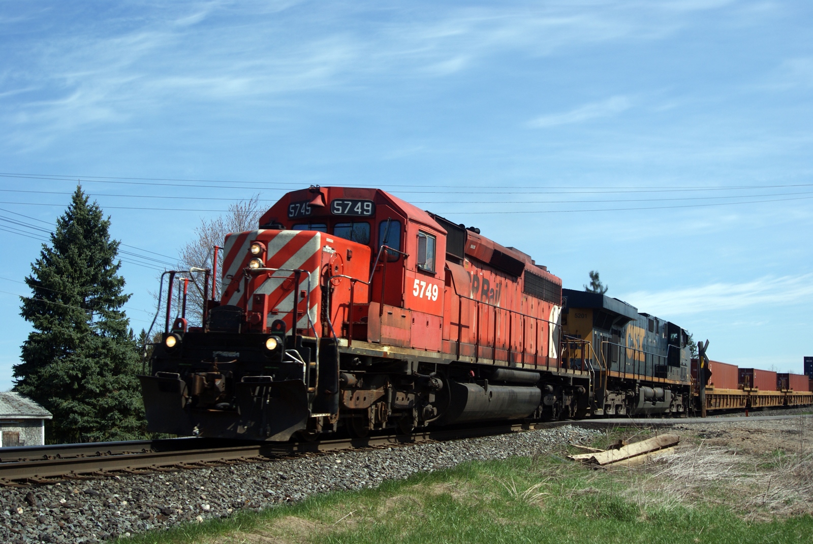 Railpictures.ca - Jon Pindar Photo: CP SD40-2 5749 along with CSXT ...