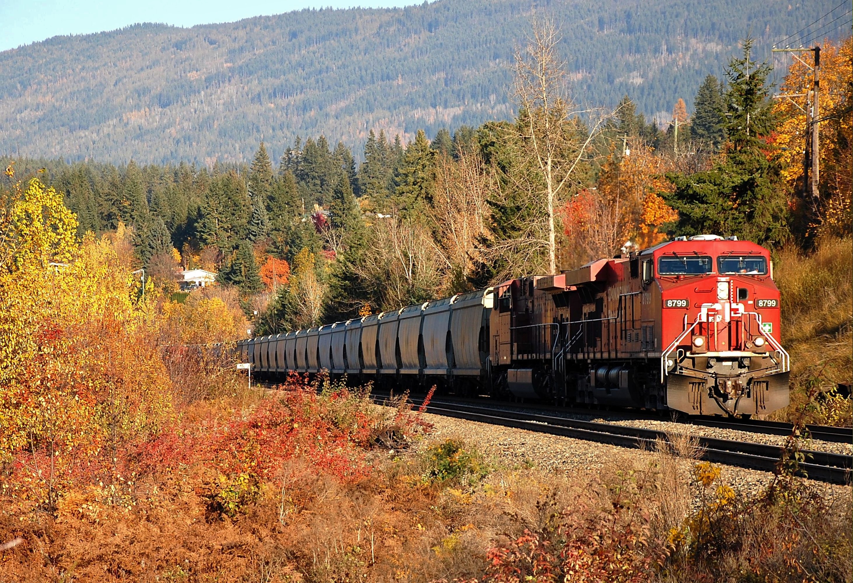 Railpictures.ca - richard hart Photo: CP 8799 is at the head of this ...