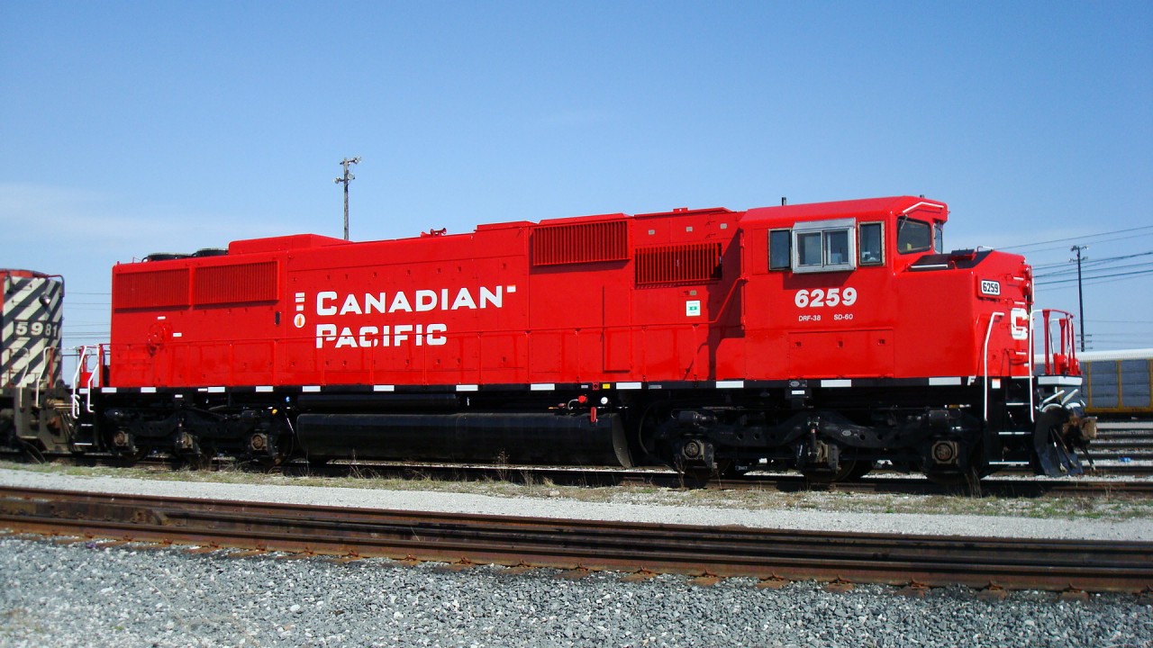 Railpictures.ca - Paul Santos Photo: Freshly overhauled and painted at ...