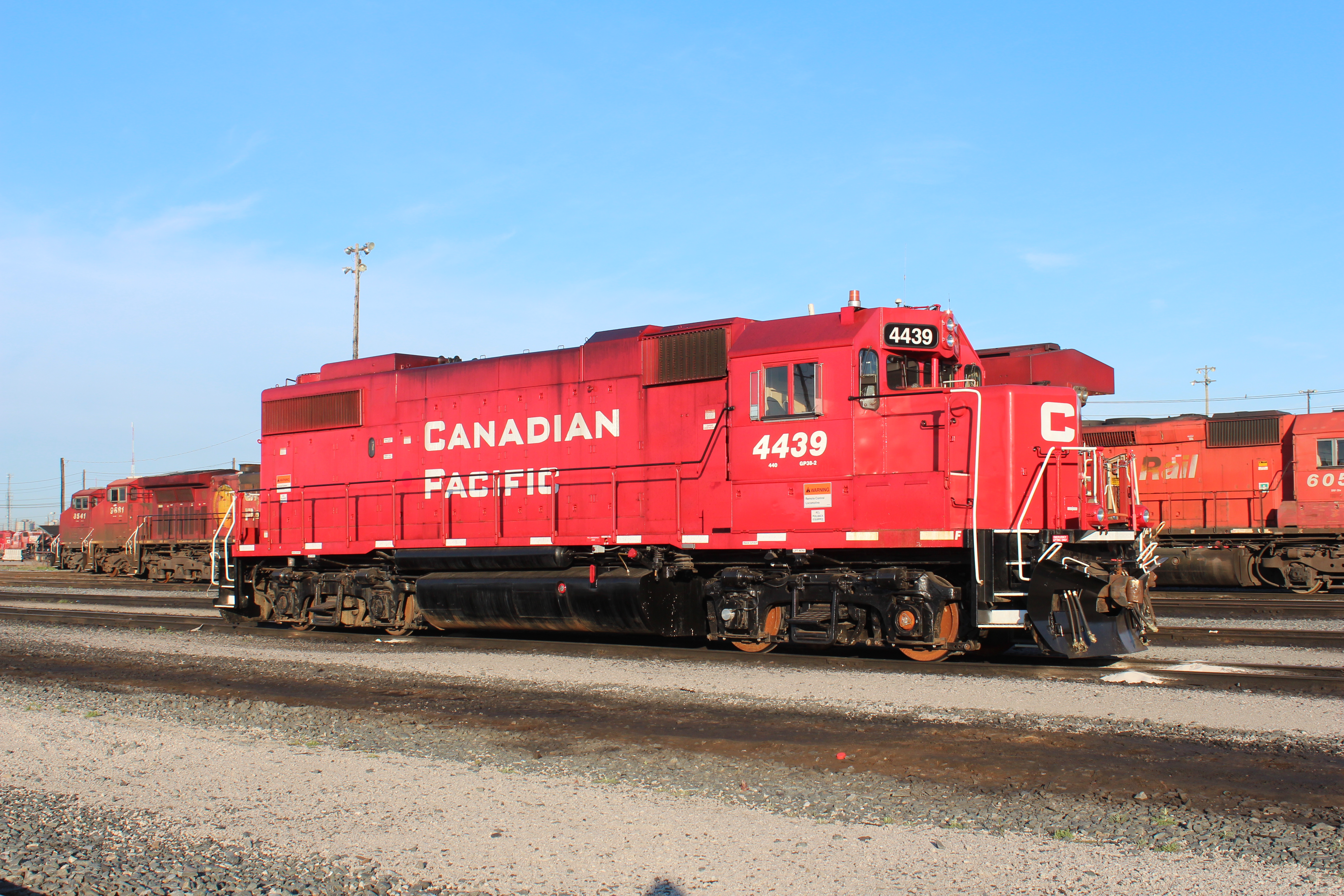 Railpictures.ca - Paul Santos Photo: Yard remote GP38-2 4439 is a ...