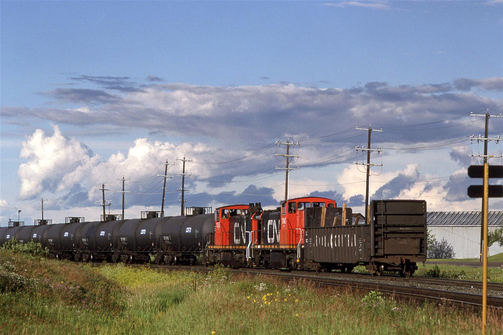 Railpictures.ca - Steve Young Photo: A little unconventional, this ...