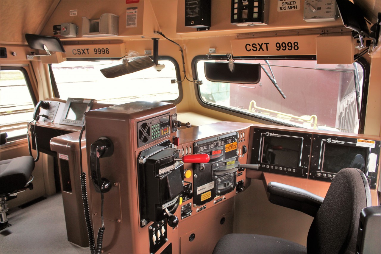 Railpictures.ca - Paul Santos Photo: That new cab smell permeates the ...