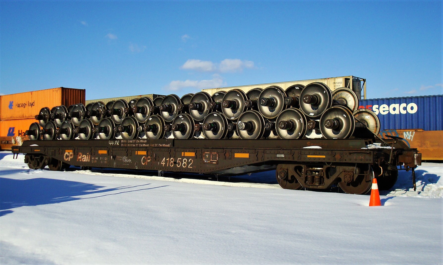 Railpictures.ca - Paul Santos Photo: Vintage CP flat car with a load of ...