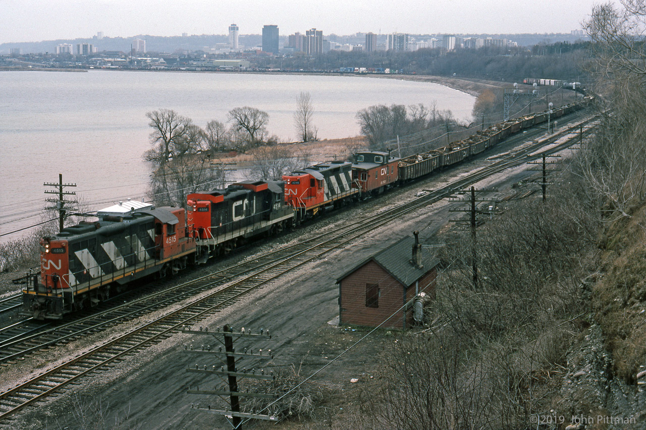 Railpictures.ca - Reg Button photo, J.Pittman collection Photo: Powered ...