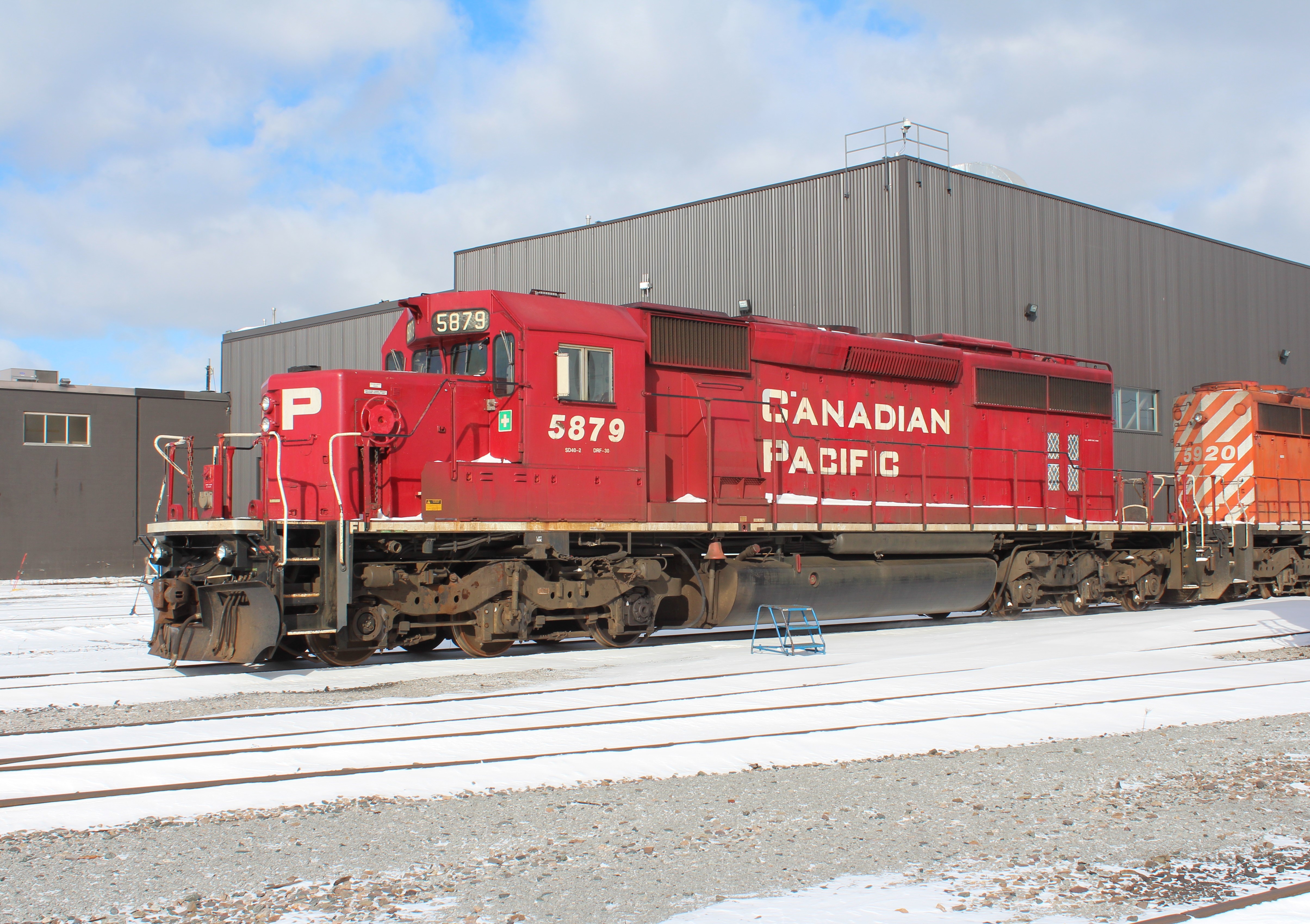 Railpictures.ca - Paul Santos Photo: CP SD40-2 5879 as it was before ...