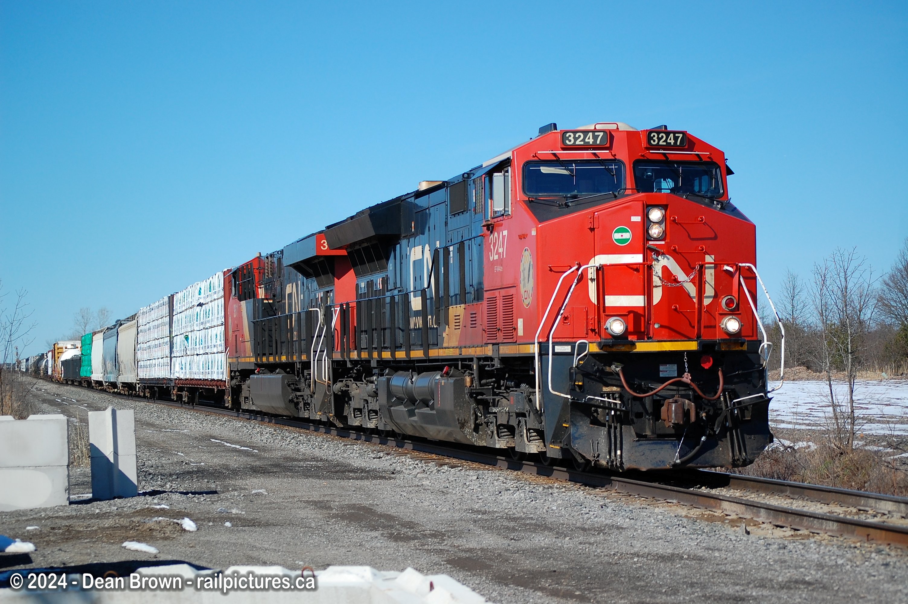 Railpictures.ca - Dean Brown Photo: I caught CN 531 with CN ET44AC 3247 ...