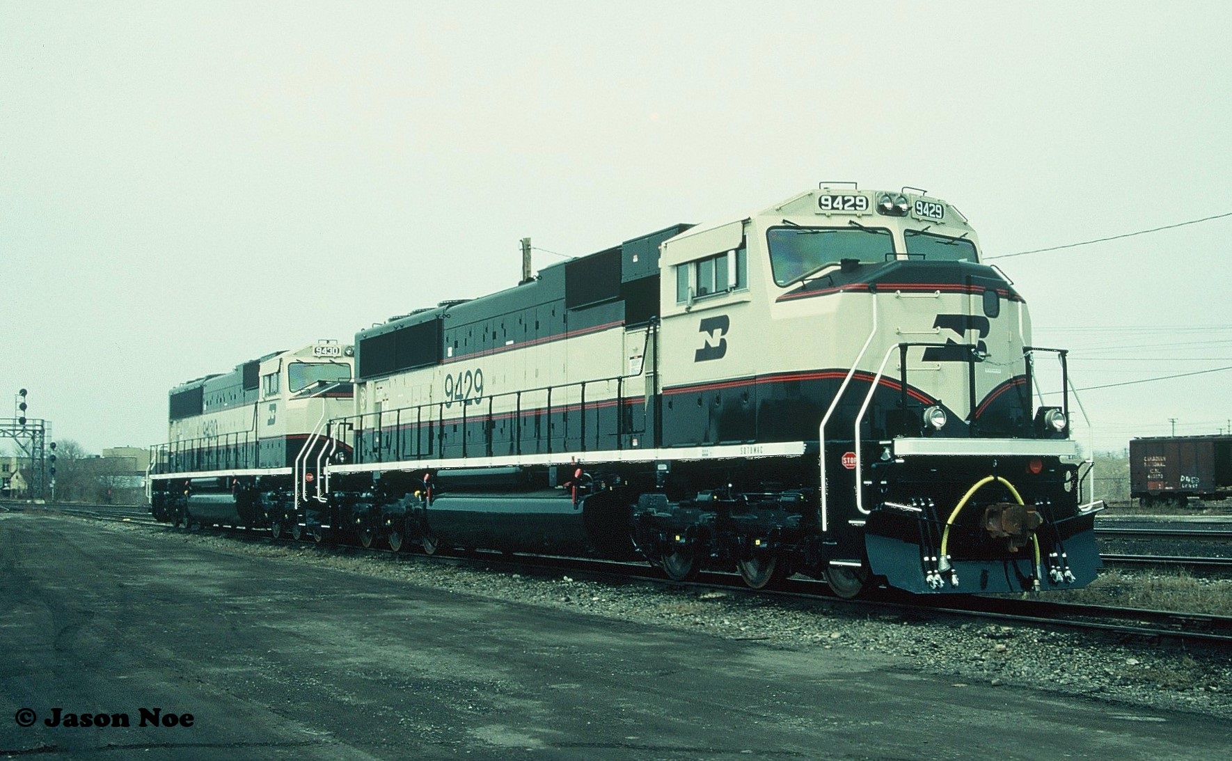 Railpictures.ca - Jason Noe Photo: In 1993, Burlington Northern had ...