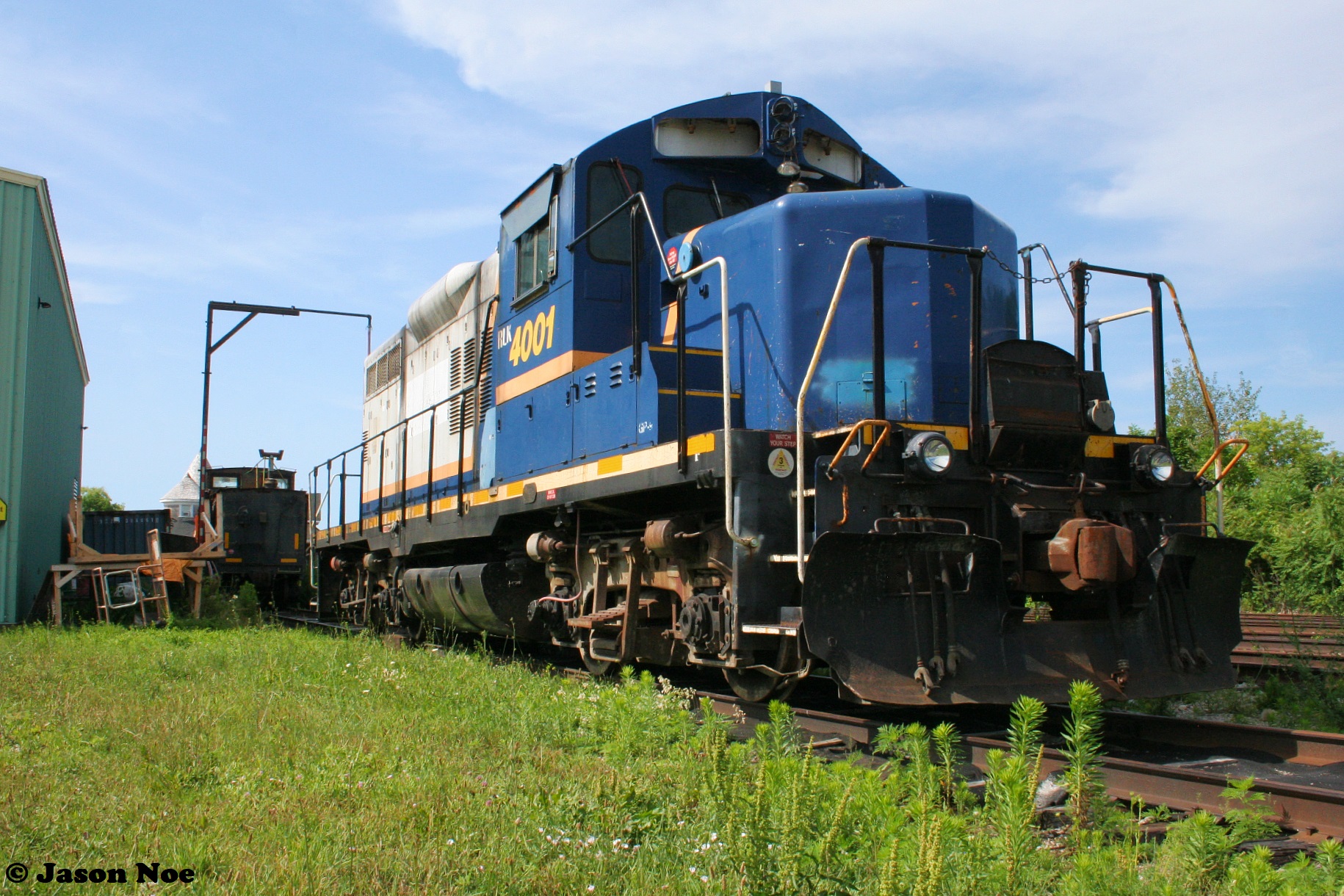 Railpictures.ca - Jason Noe Photo: A beautiful summer afternoon finds ...